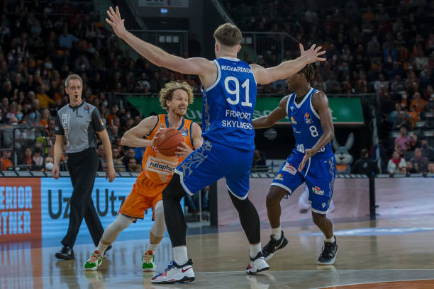 王治郅的打 王治郅的打