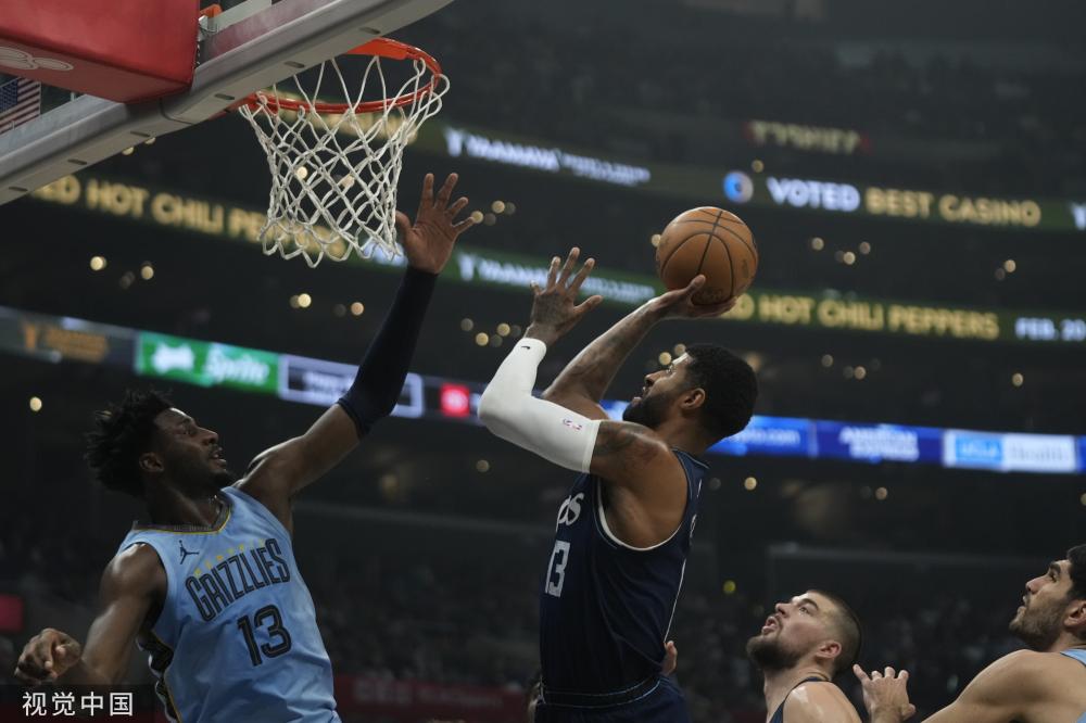 萨内正在向 萨内正在向